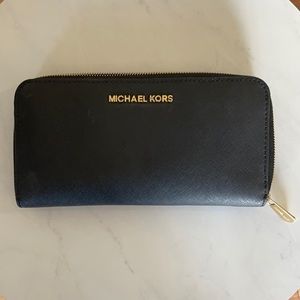 Michael Kors Continental Wallet